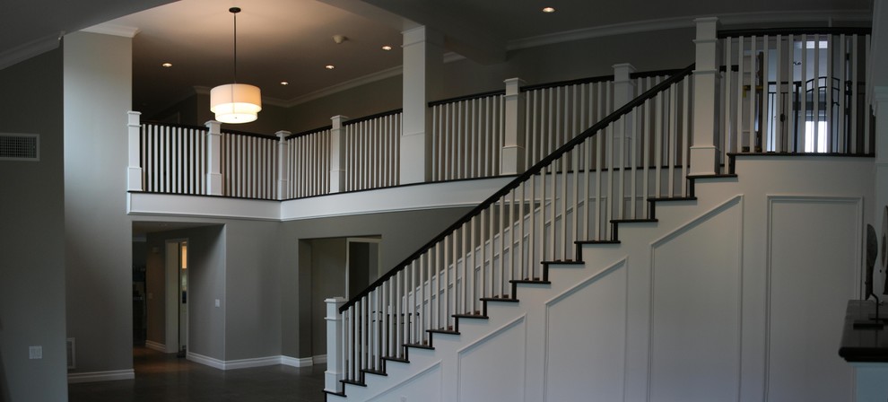 Design ideas for a classic staircase in Los Angeles.