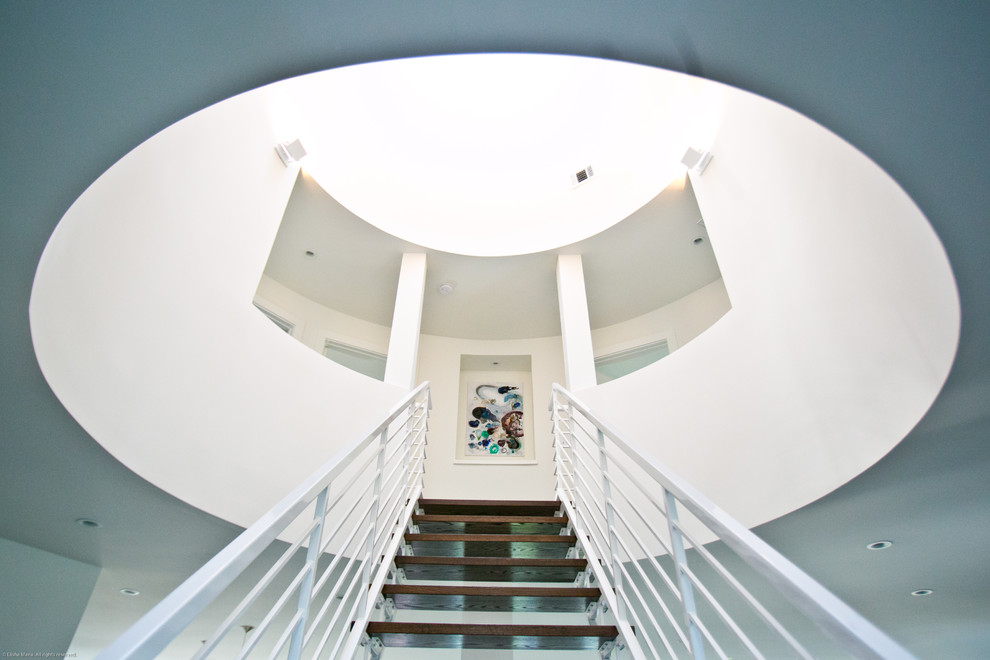 Photo of a contemporary staircase in Baltimore.