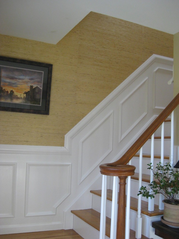 Design ideas for a medium sized classic staircase in New York.
