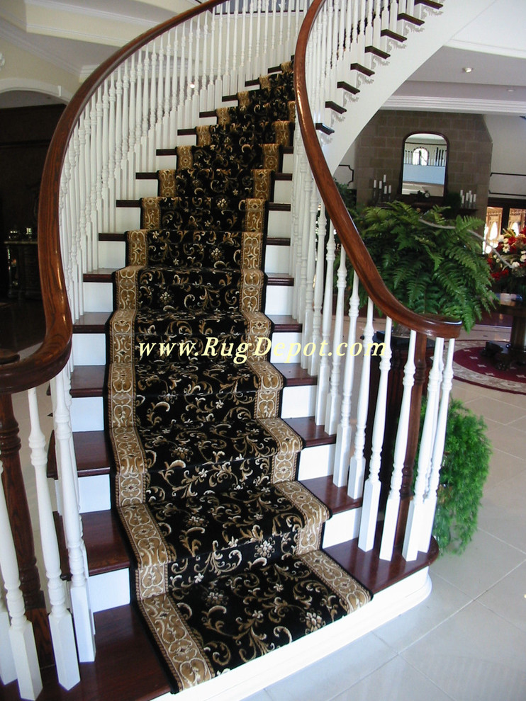Idée de décoration pour un escalier sud-ouest américain.