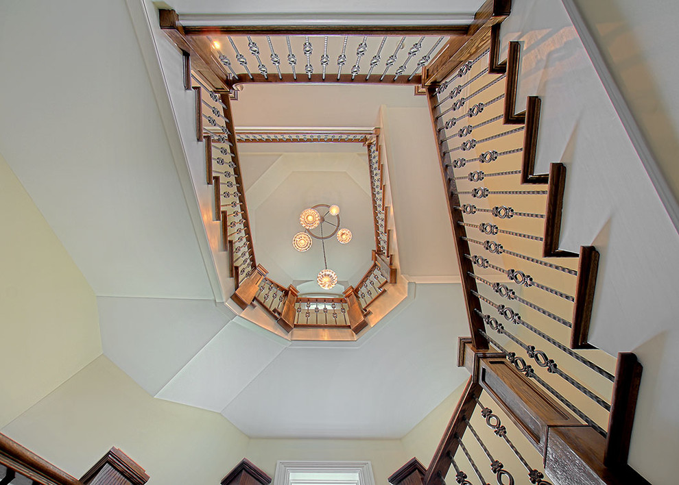 Staircase - traditional staircase idea in Chicago