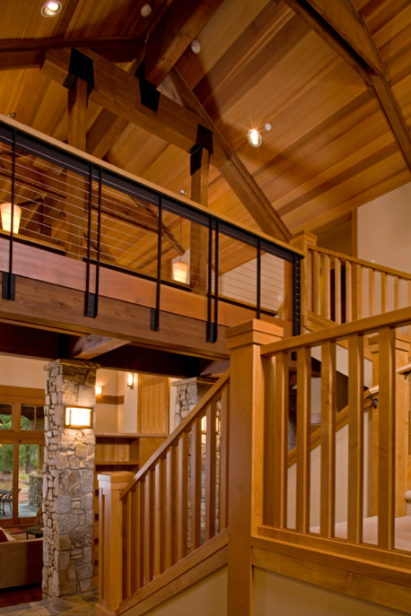 Mittelgroße Moderne Holztreppe in U-Form mit Holz-Setzstufen in Seattle