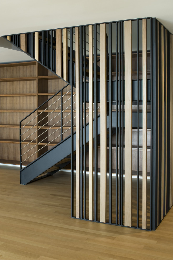 Example of a minimalist staircase design in San Francisco