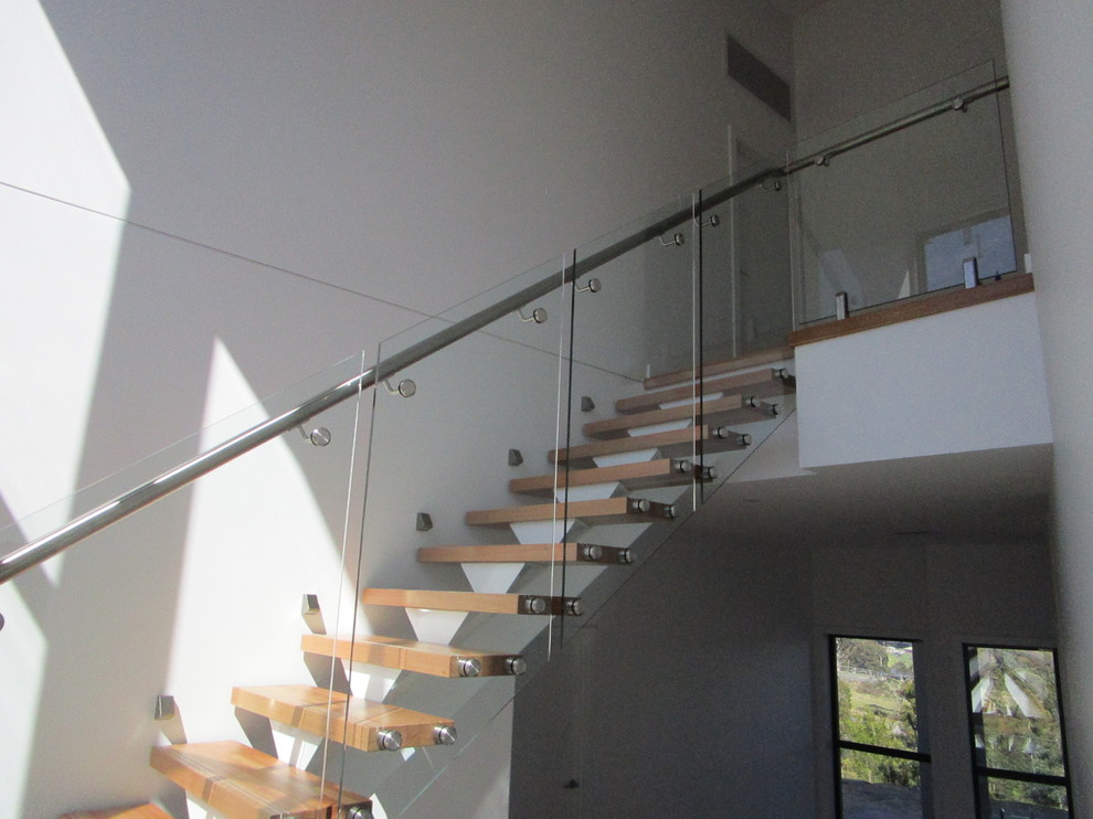 Example of a minimalist staircase design