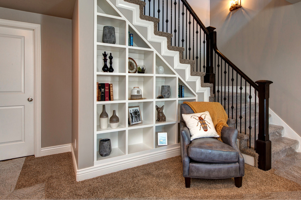 Example of a mid-sized arts and crafts staircase design in Salt Lake City