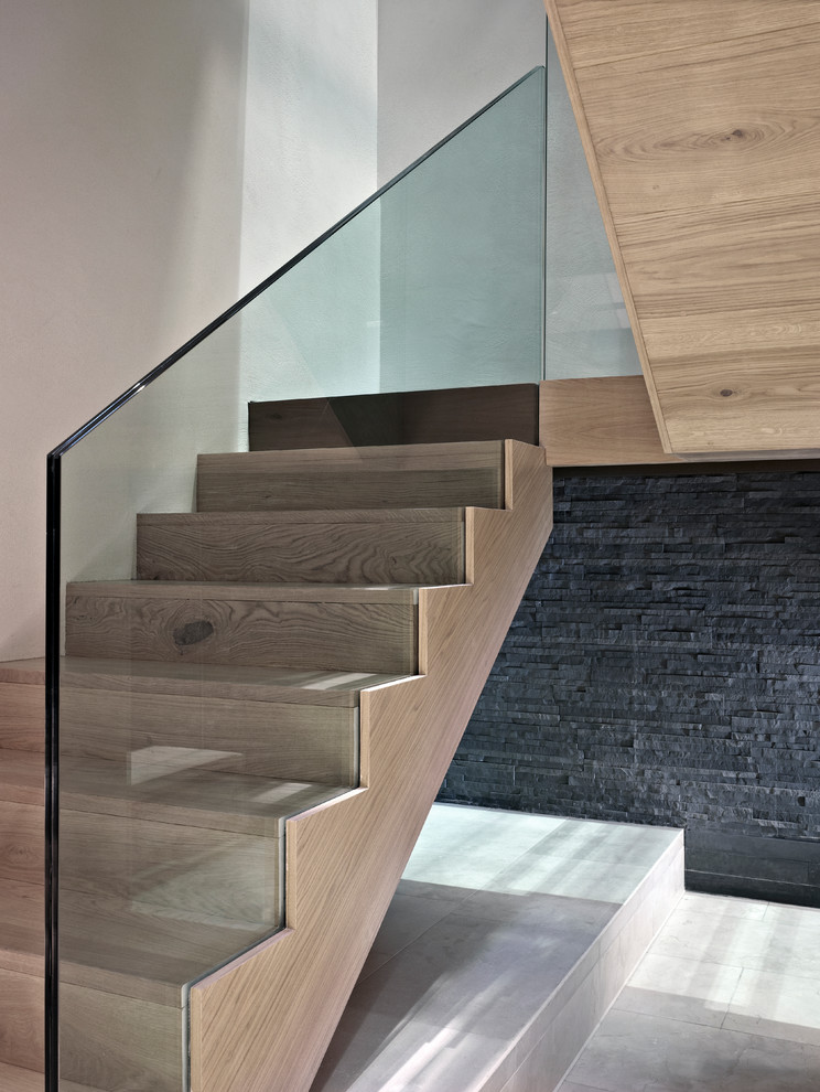 Gerade, Mittelgroße Moderne Holztreppe mit Holz-Setzstufen in London