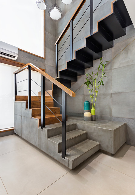 The Open House Industrial Treppen Mumbai von 