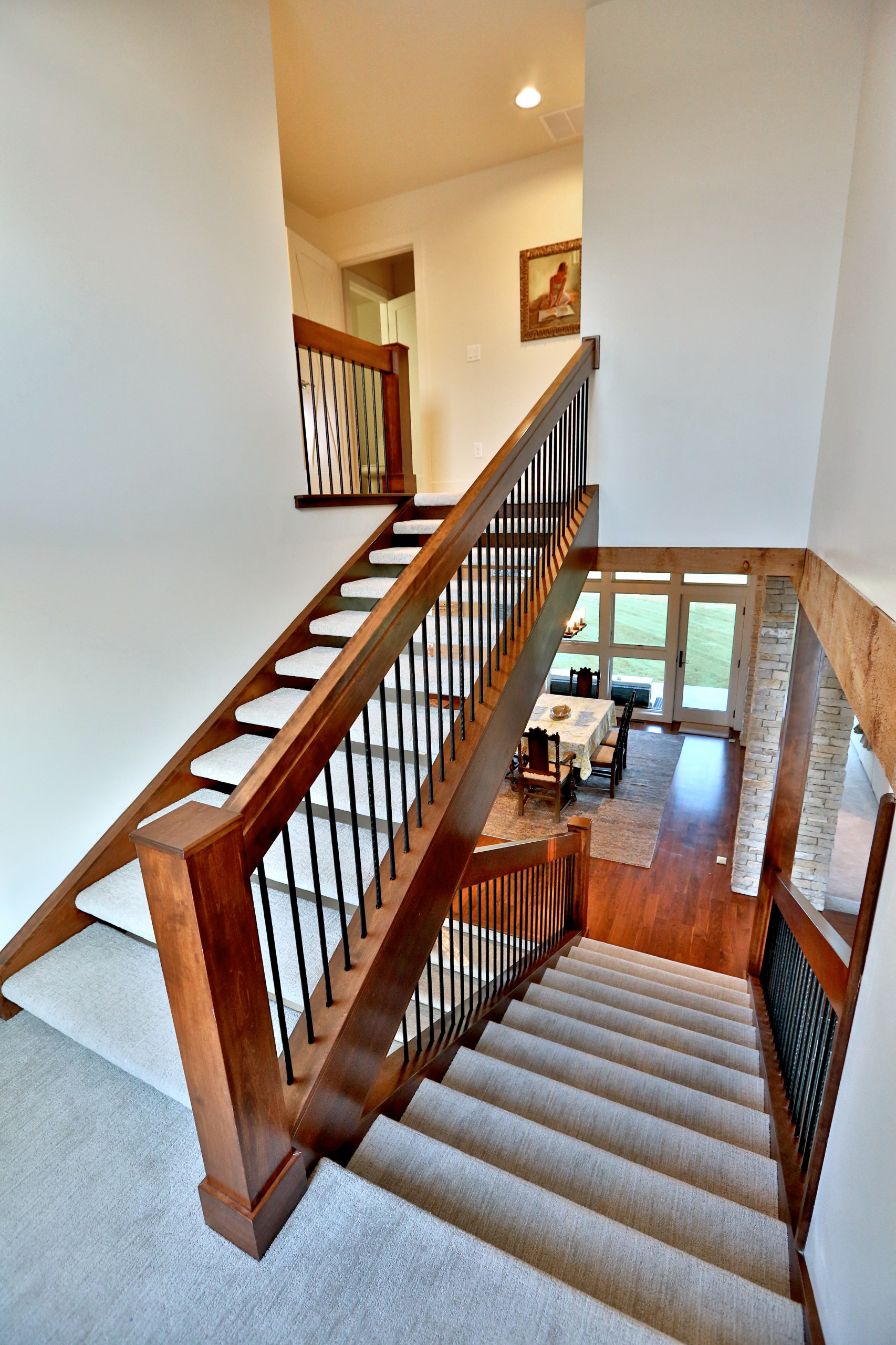 Idéer til trappe med trappeskåner og åbne stødtrin - Juni 2023 | Houzz DK