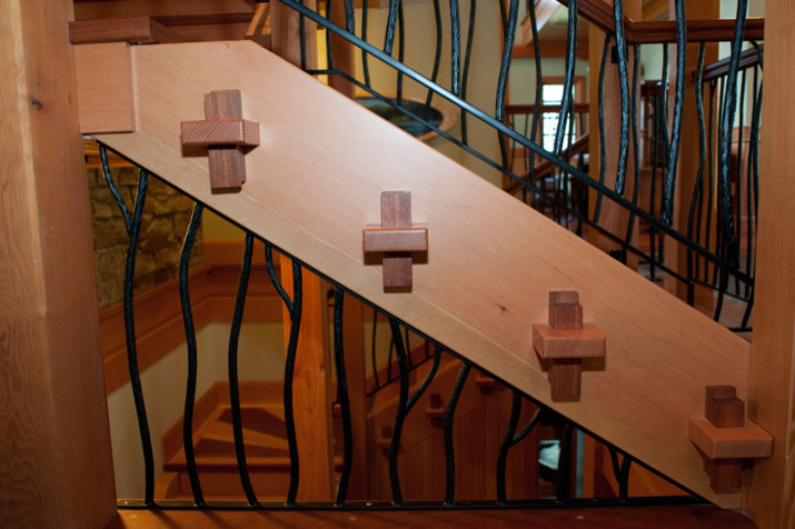 Cette photo montre un escalier craftsman.