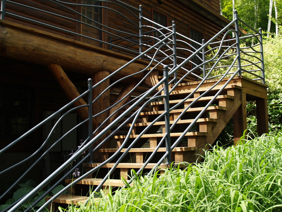 Idée de décoration pour un escalier bohème.