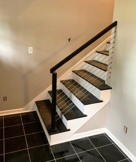 75 Treppen mit gefliesten Treppenstufen und gebeizten Holz-Setzstufen Ideen  & Bilder - Februar 2023 | Houzz DE