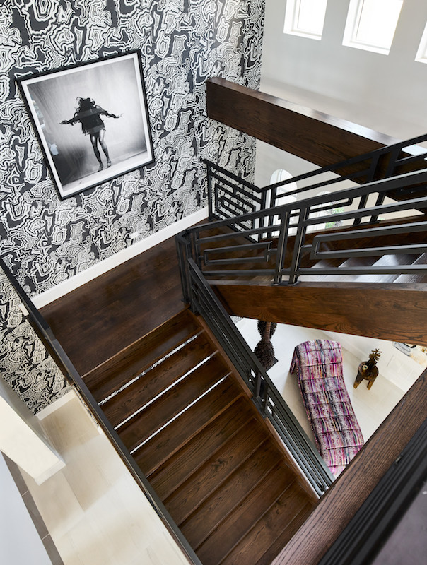 Mid-sized minimalist wooden l-shaped open and metal railing staircase photo in Dallas
