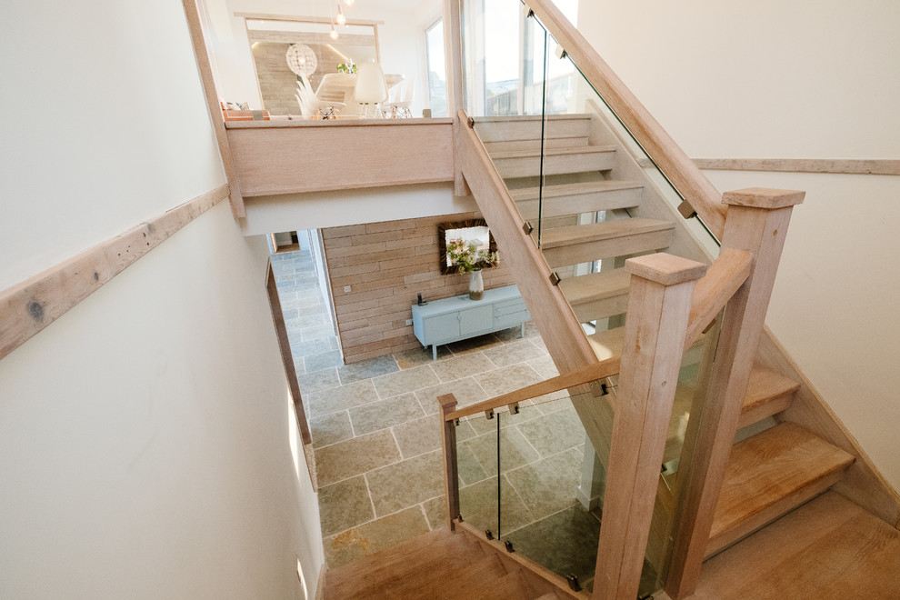 Источник вдохновения для домашнего уюта: лестница в морском стиле