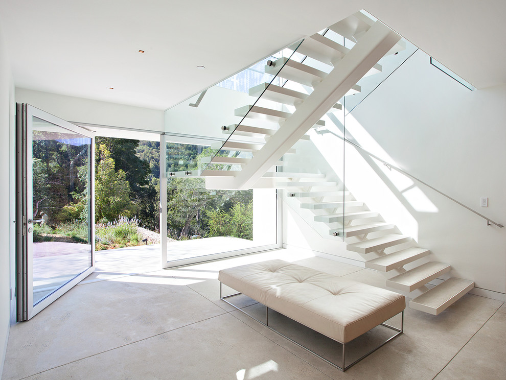 Идея дизайна: п-образная лестница в стиле модернизм без подступенок