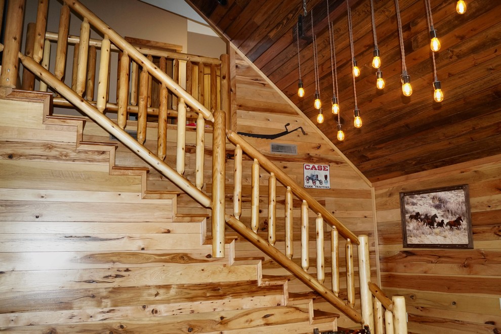 Staircase - cottage staircase idea in Oklahoma City