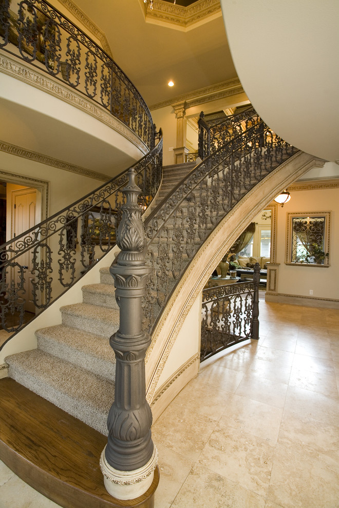 Пример оригинального дизайна: лестница в средиземноморском стиле