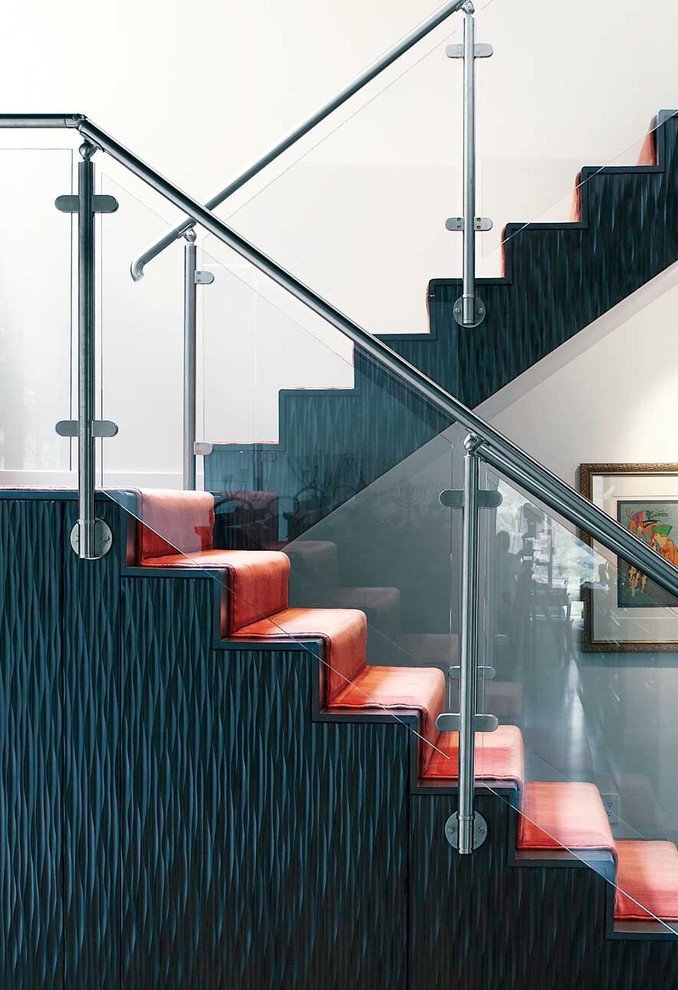 Mittelgroßes Modernes Treppengeländer Glas in U-Form in Dallas