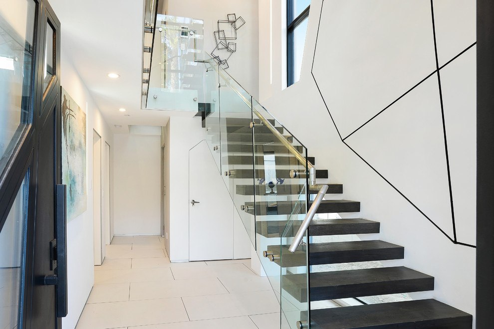 This is an example of a contemporary staircase in Los Angeles.