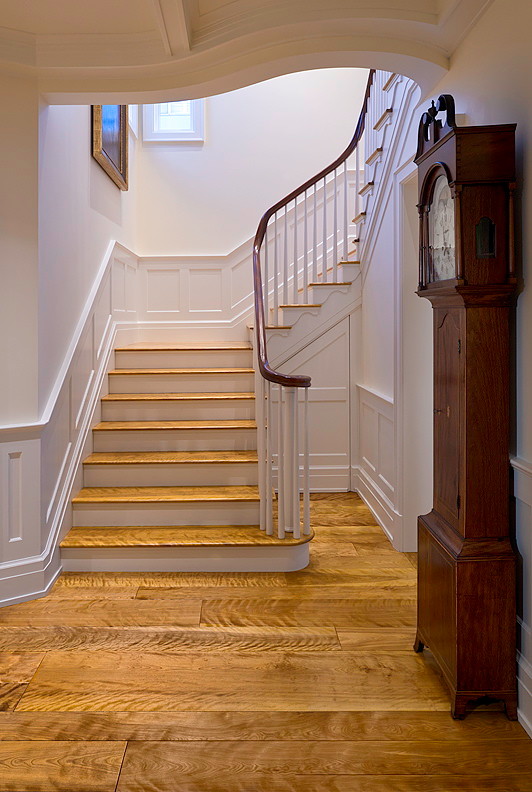 Inspiration for a traditional staircase in Orange County.