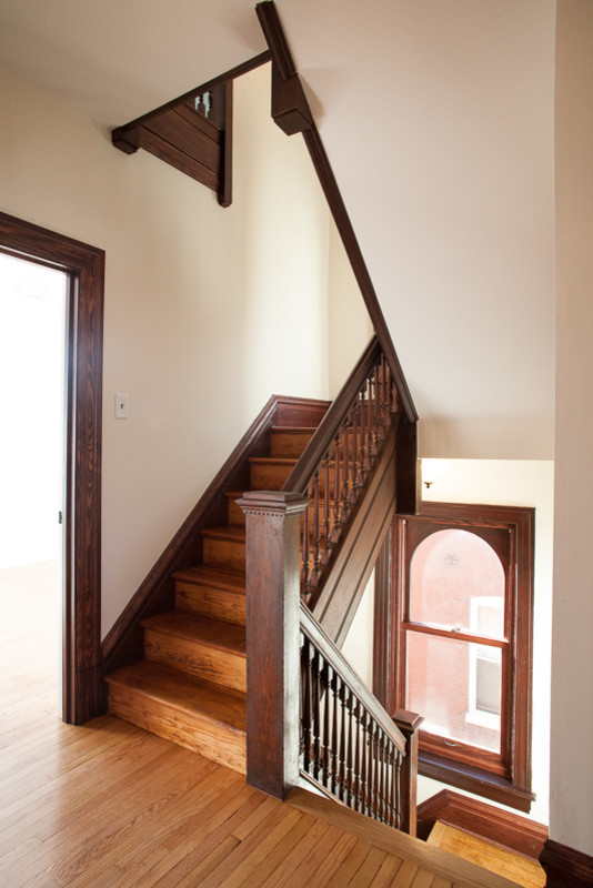 Staircase - traditional staircase idea in St Louis
