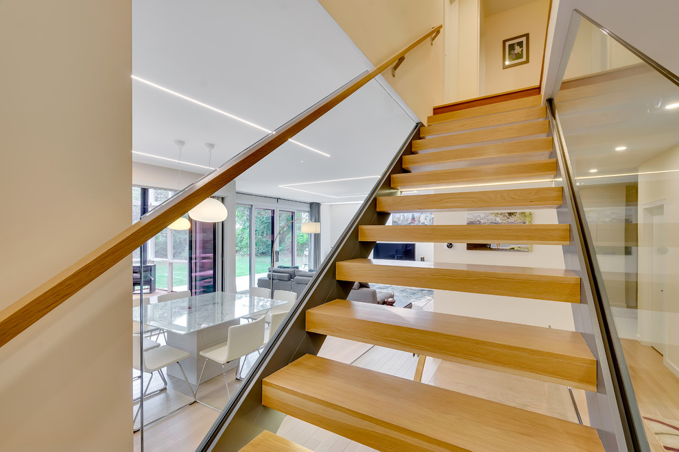Design ideas for a contemporary staircase in Boston.
