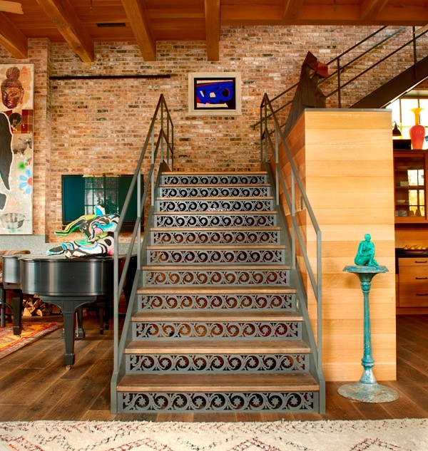 Example of a trendy staircase design in Chicago