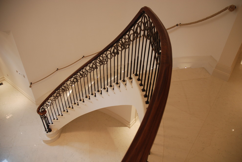 Idées déco pour un escalier classique.