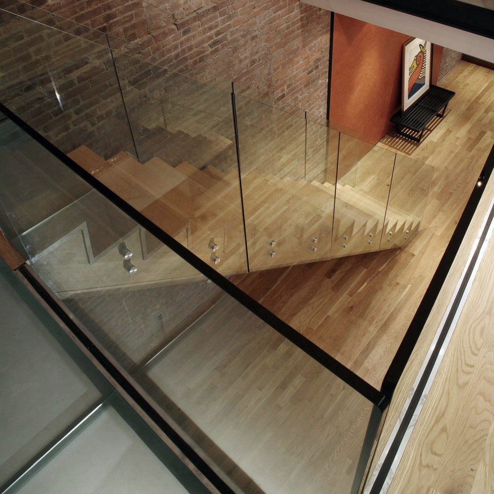 This is an example of a contemporary staircase in Chicago.