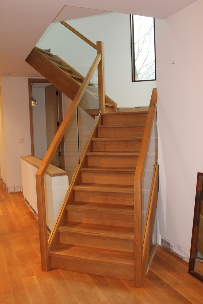 White Oak and Glass Stair Modern Staircase Toronto by Lennox