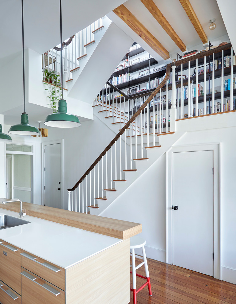 Example of an eclectic staircase design in New York