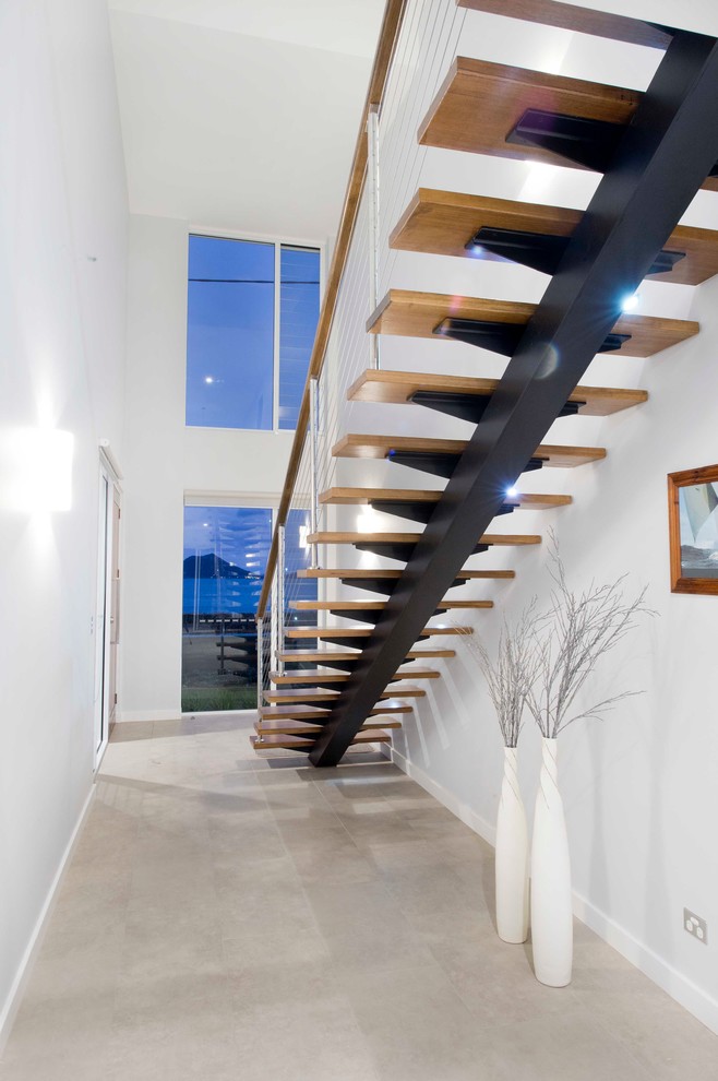 Modelo de escalera recta moderna grande sin contrahuella con escalones de madera