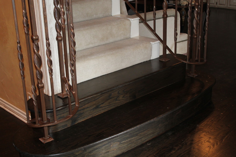 Источник вдохновения для домашнего уюта: прямая лестница в стиле рустика с деревянными ступенями