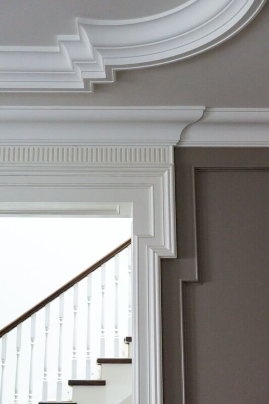 WOODBRIDGE AVENUE PENTHOUSE SUITE Traditional Staircase Toronto