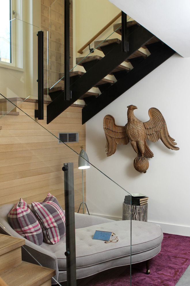 Источник вдохновения для домашнего уюта: деревянная лестница среднего размера в современном стиле с деревянными ступенями