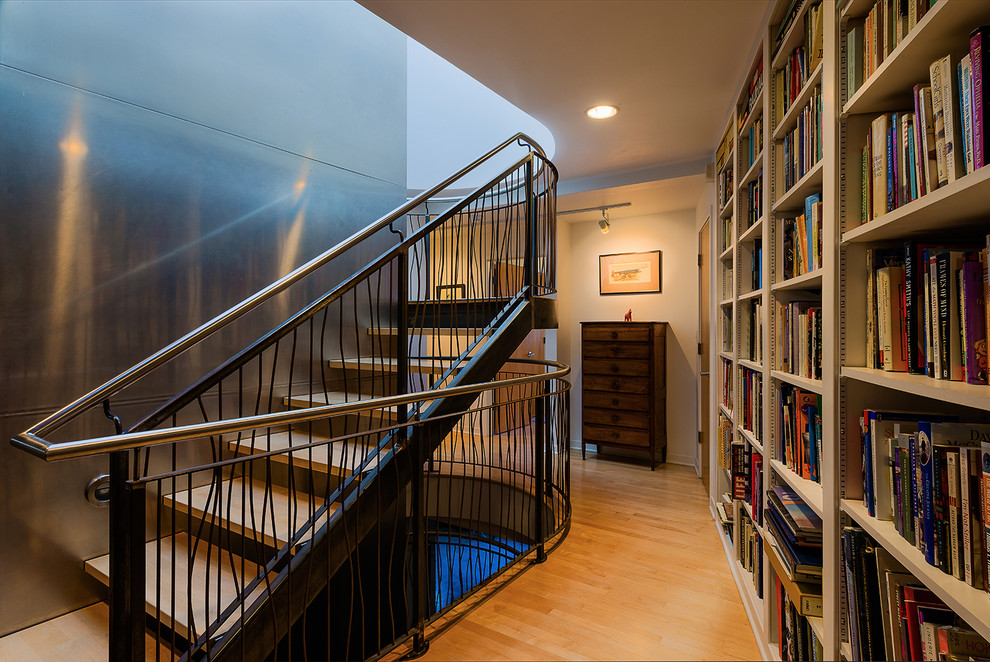 Idées déco pour un escalier sans contremarche contemporain avec des marches en bois et palier.