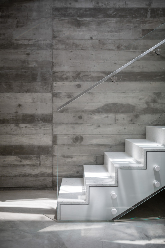 Design ideas for a medium sized modern u-shaped staircase in Los Angeles.