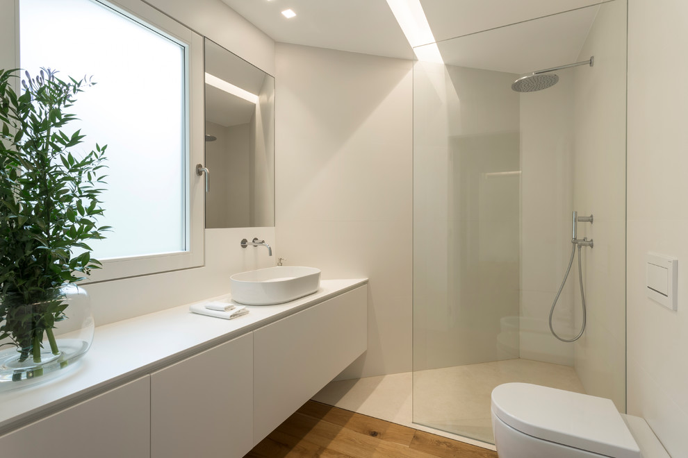 カターニア／パルレモにあるコンテンポラリースタイルのおしゃれな浴室の写真