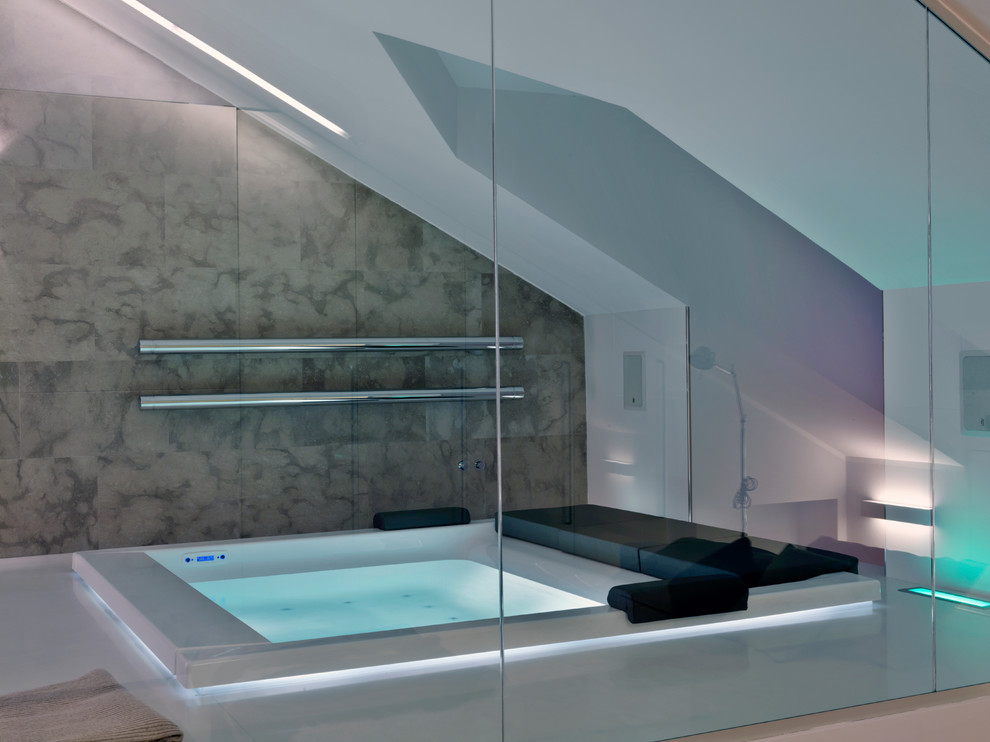 Modernes Badezimmer in Turin