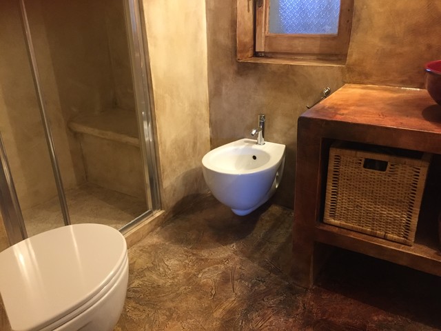 Bagni in Resina Modern Badezimmer Rom von Arti decorative