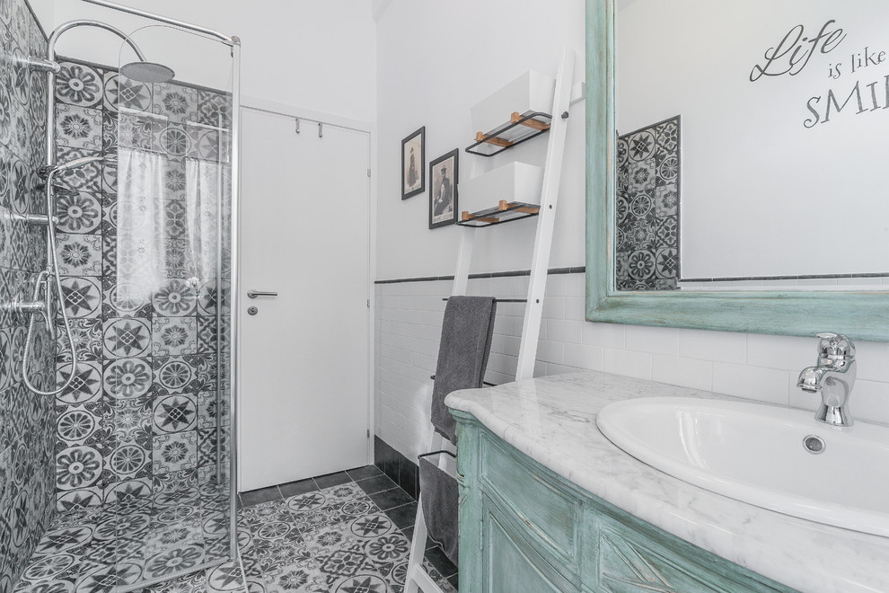 Immagine di una stanza da bagno shabby-chic style