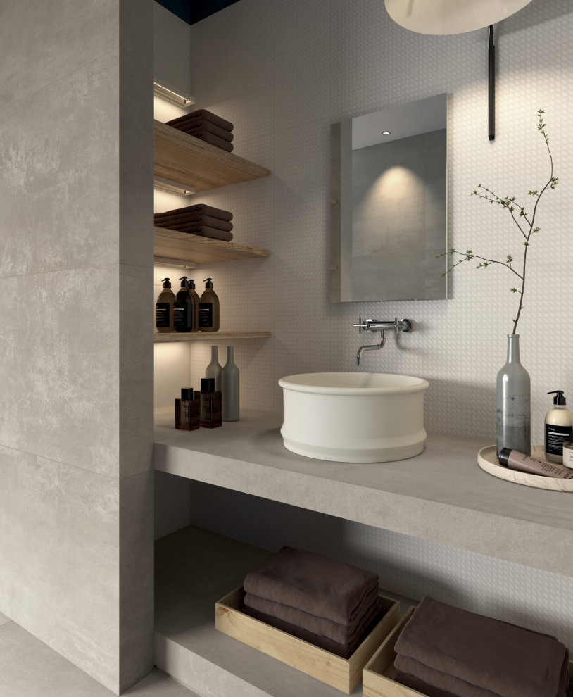 Idee per una stanza da bagno contemporanea con piastrelle in gres porcellanato, pavimento in gres porcellanato, lavabo a bacinella e un lavabo