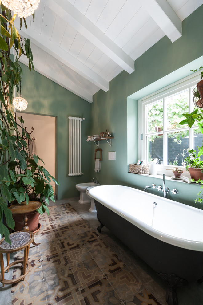 Idées déco pour une salle de bain éclectique.