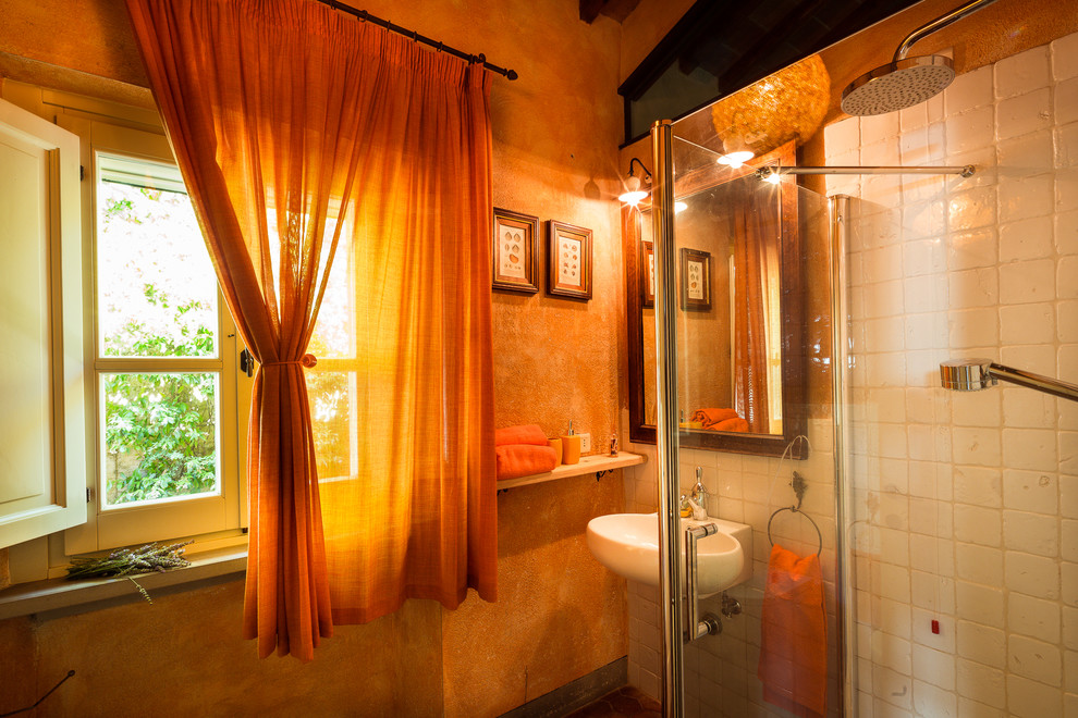 Inspiration for a country bathroom remodel in Florence