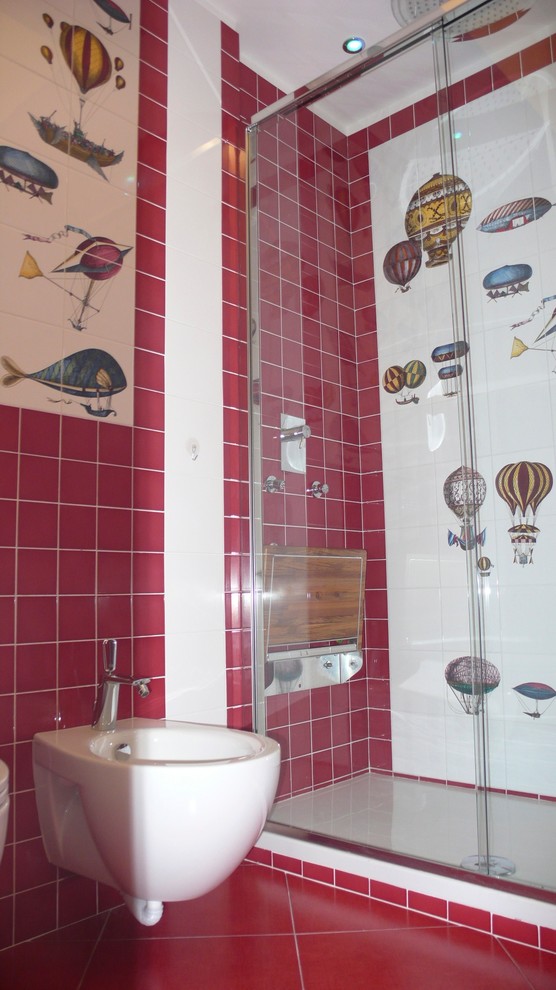 Example of a trendy bathroom design in Rome