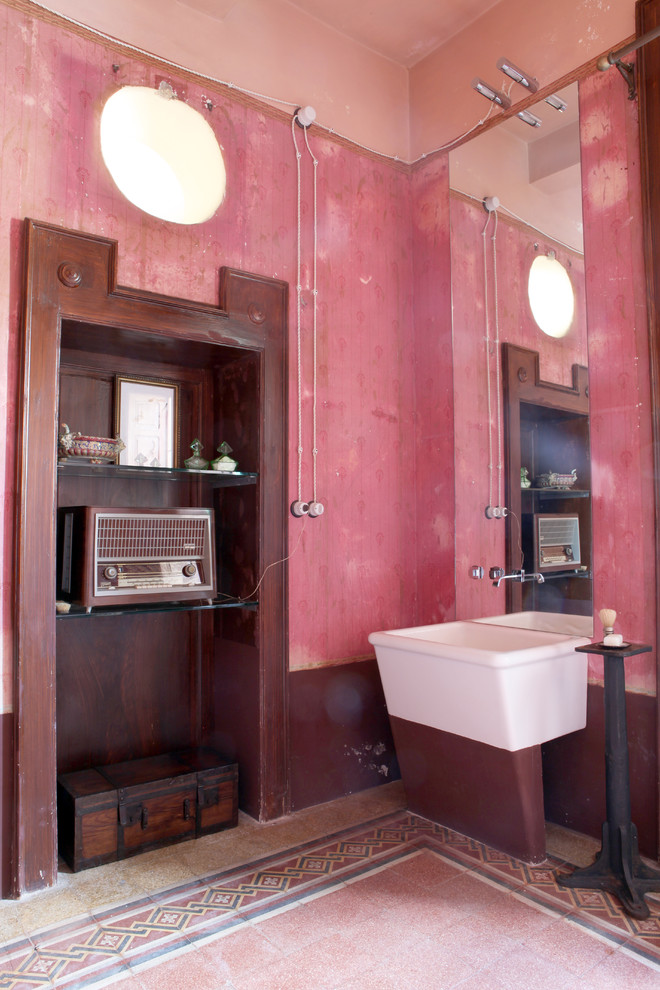 Inspiration för ett vintage badrum