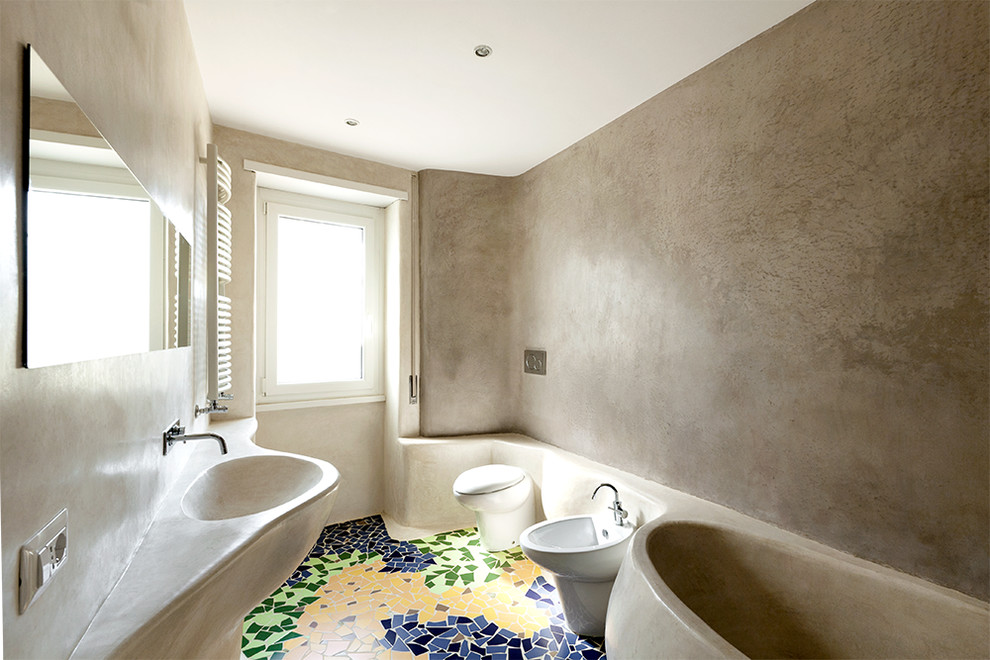 ローマにあるエクレクティックスタイルのおしゃれな浴室の写真