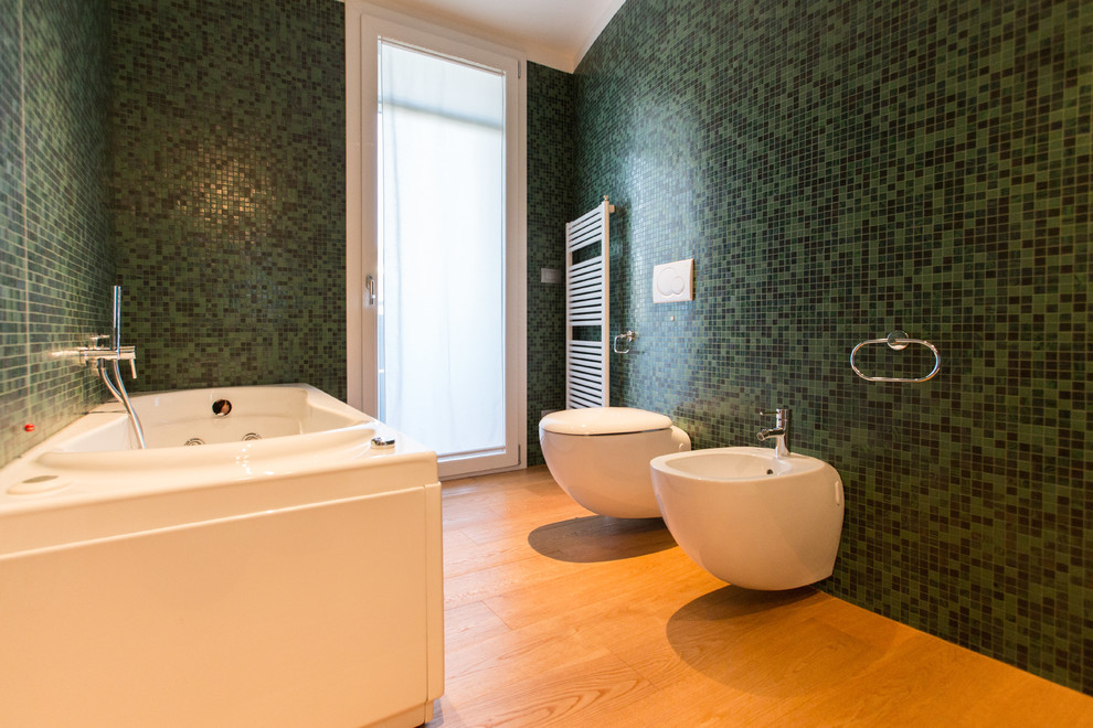 This is an example of a contemporary bathroom in Other with a bidet.