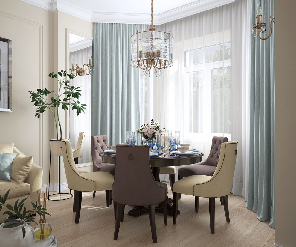 Inspiration for a timeless dining room remodel in Moscow