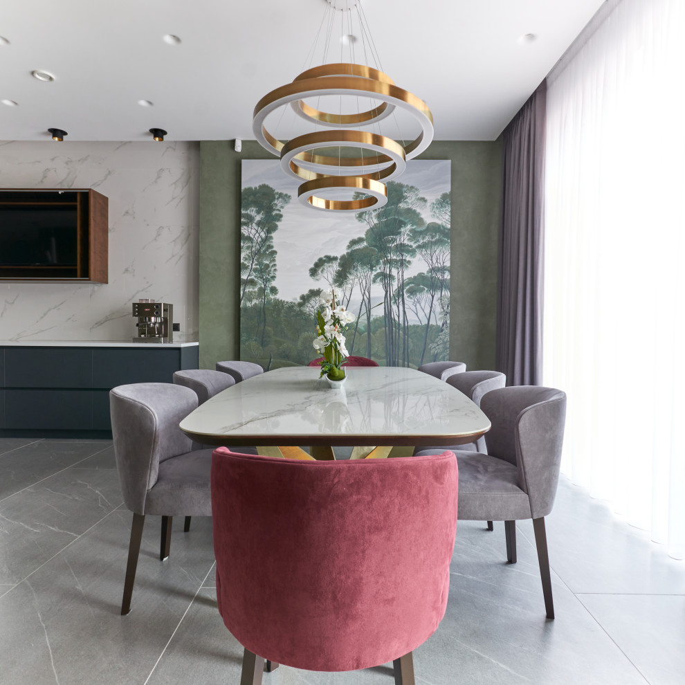 Große Moderne Wohnküche mit Porzellan-Bodenfliesen, grauem Boden und eingelassener Decke in Sonstige