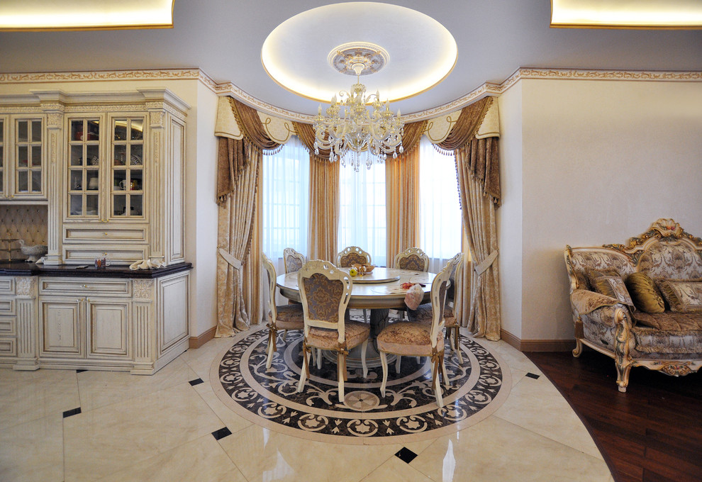 Design ideas for a traditional open plan dining room in Yekaterinburg.